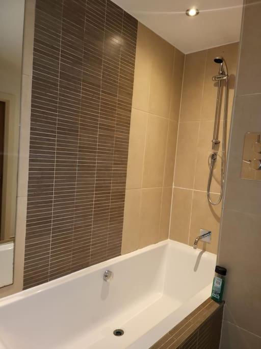 Apartment Delightful 2 Bedroom *