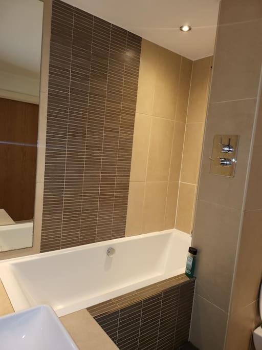 Delightful 2 Bedroom *