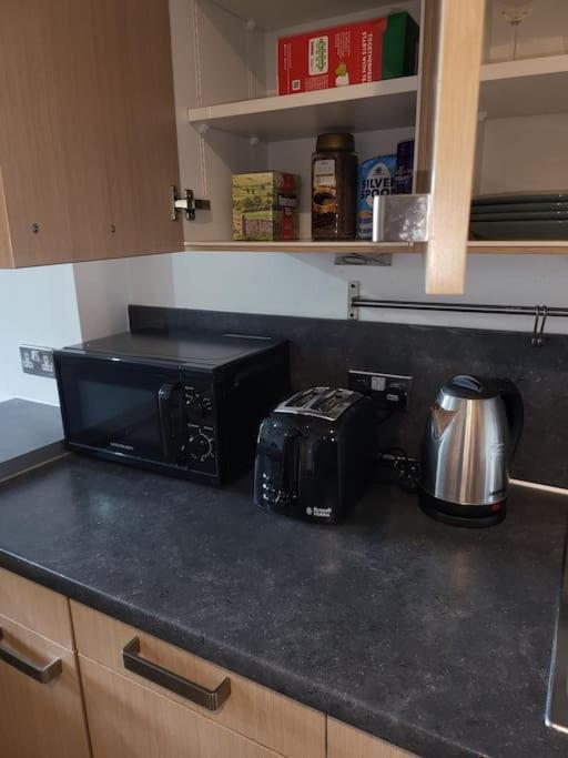 Delightful 2 Bedroom Apartment *