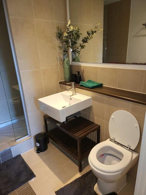 Delightful 2 Bedroom Apartment Manchester