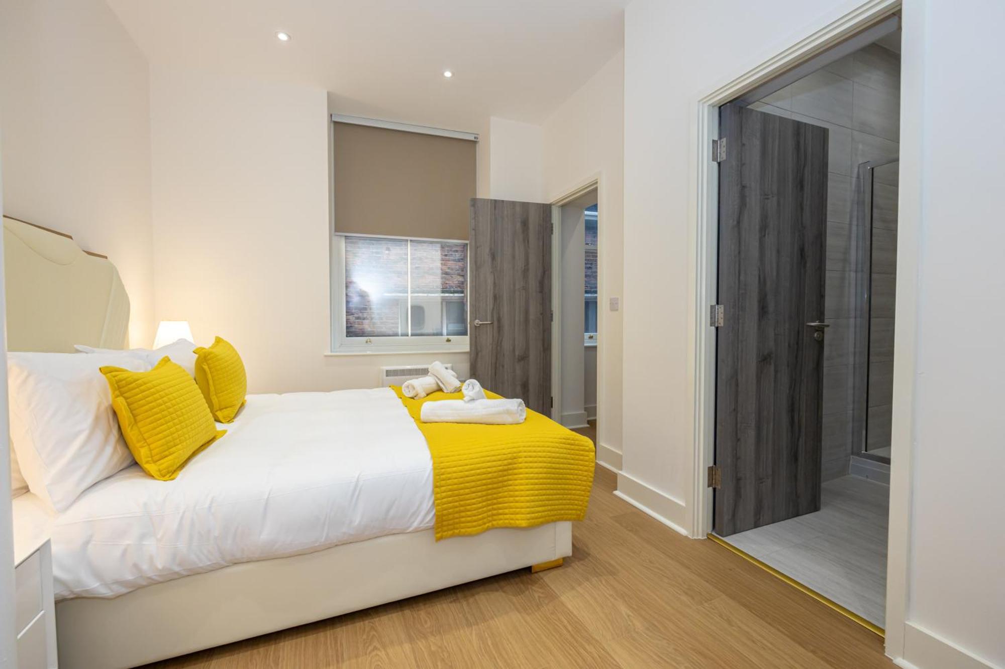 Superb 2bd In China Town