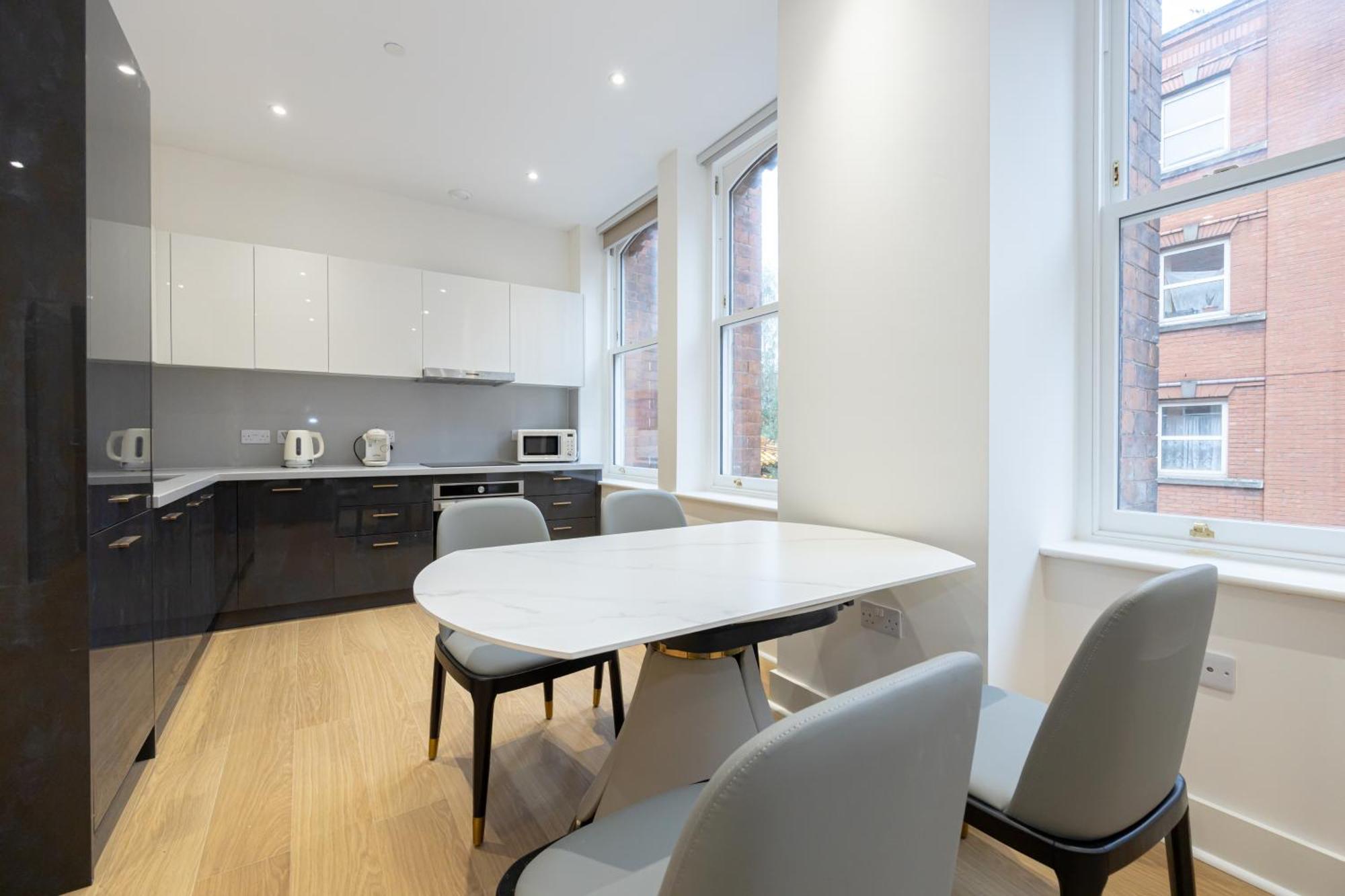 Superb 2bd In China Town