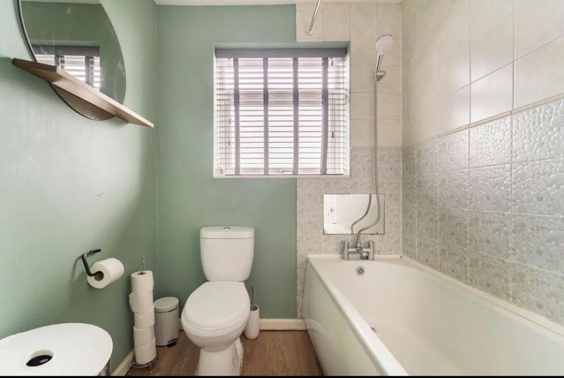Appartement 3 Bedroom House With Modern Interior, Close To The Etihad Stadium Manchester