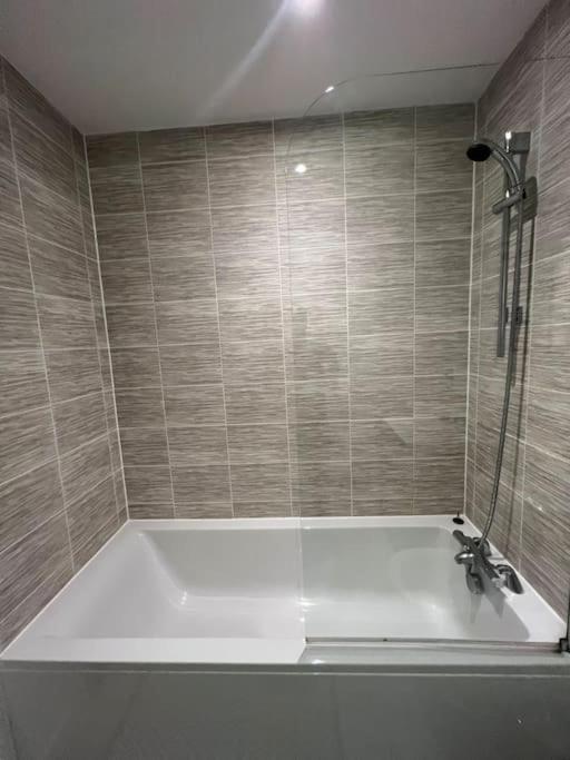 Prime 2 Bedroom With Rooftop Terrace * Manchester