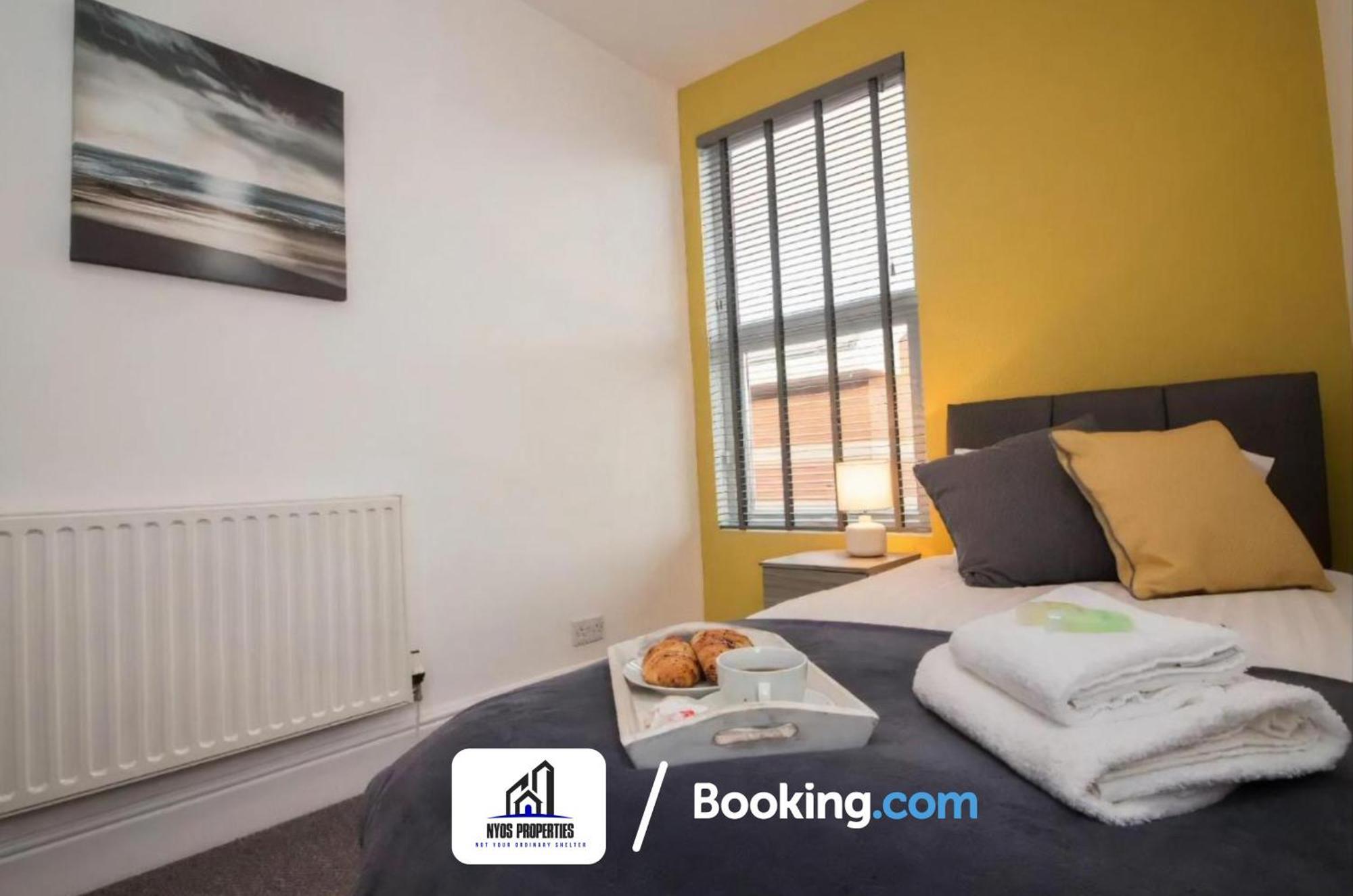 Modern Terrace: Serviced By Nyos * Manchester