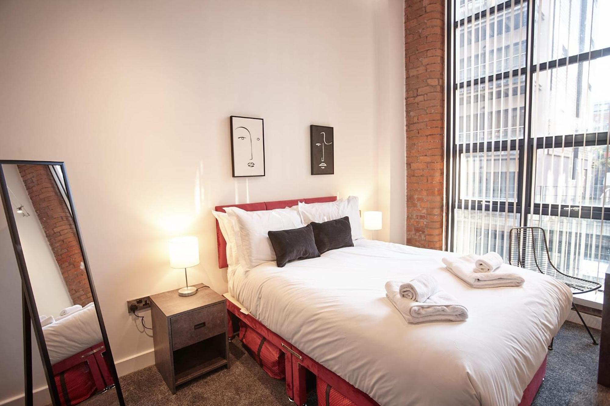 The Morganite * Manchester