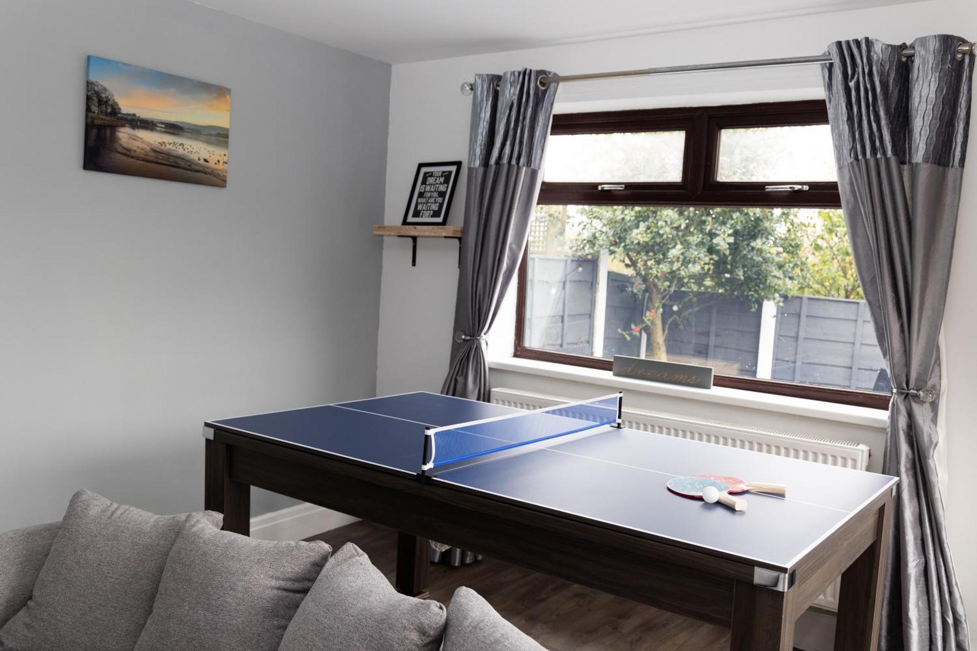 Carpe Diem - Stunning 4 Bed With Games Table *