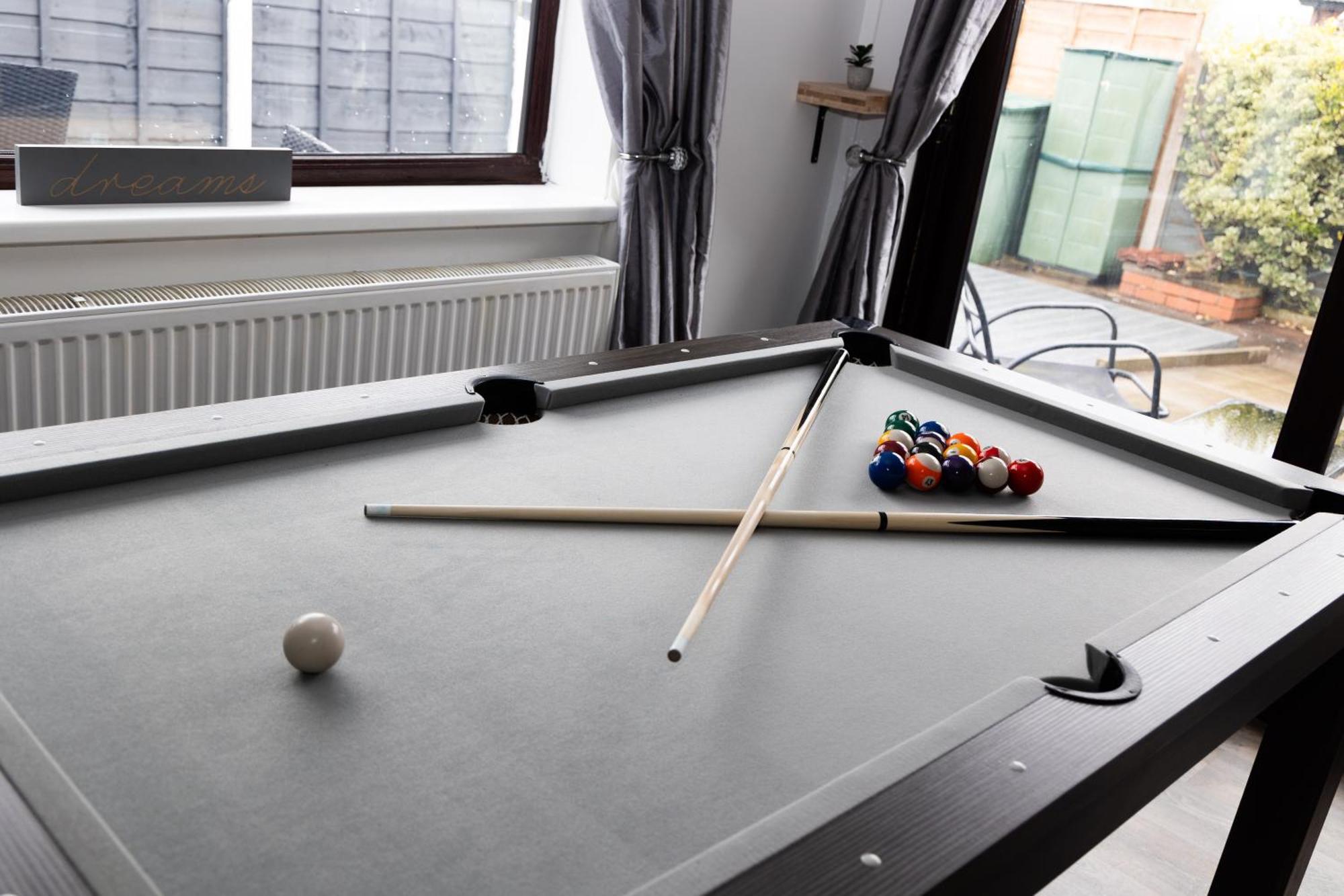 Carpe Diem - Stunning 4 Bed With Games Table