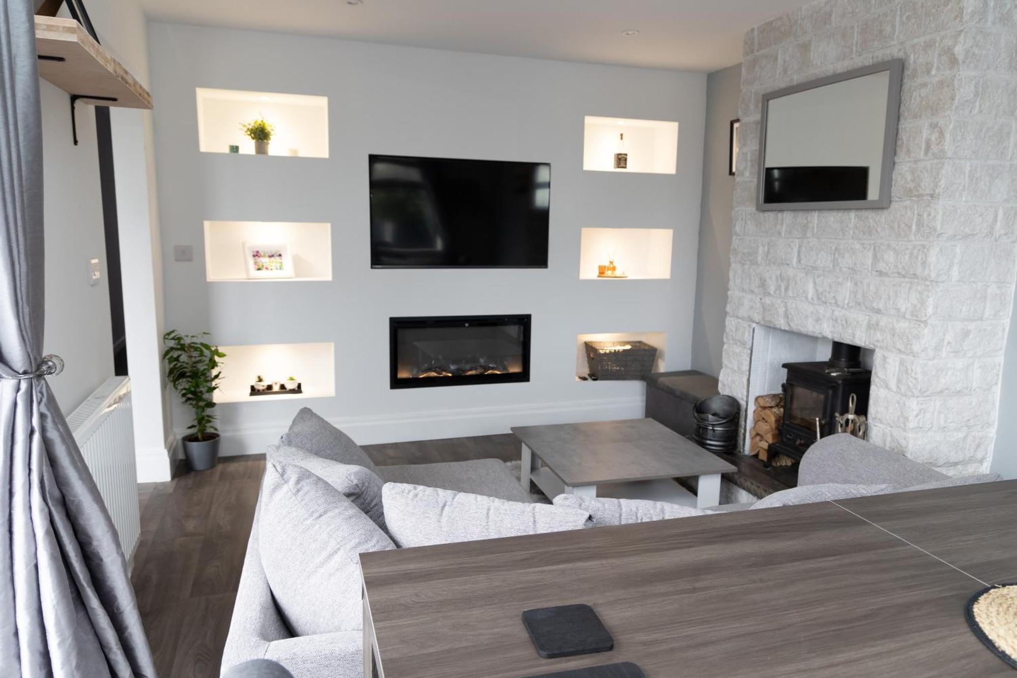 Carpe Diem - Stunning 4 Bed With Games Table Vakantiehuis Manchester