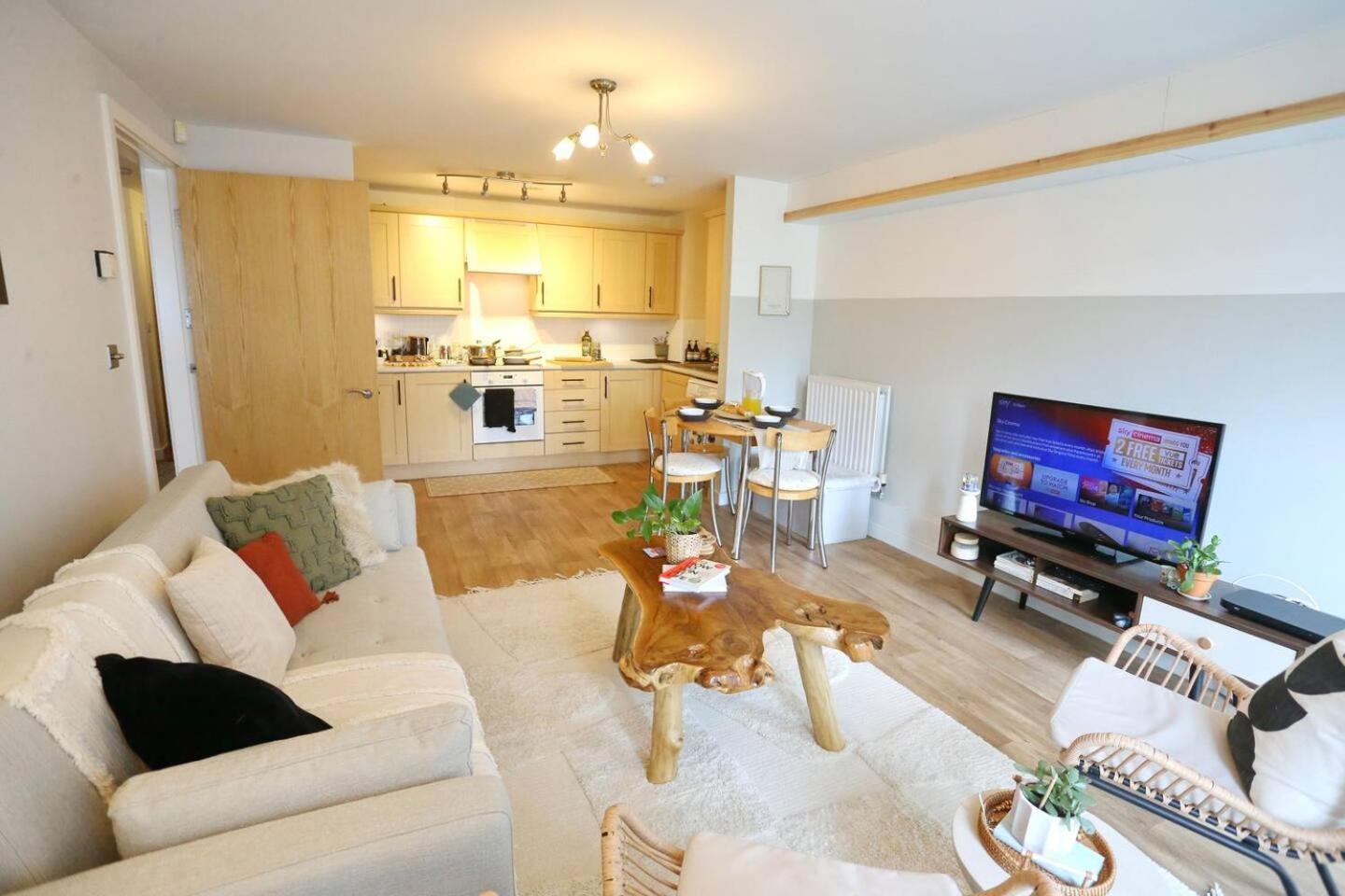 Pass The Keys Free Parking X2 Walk To Man Appartement Manchester