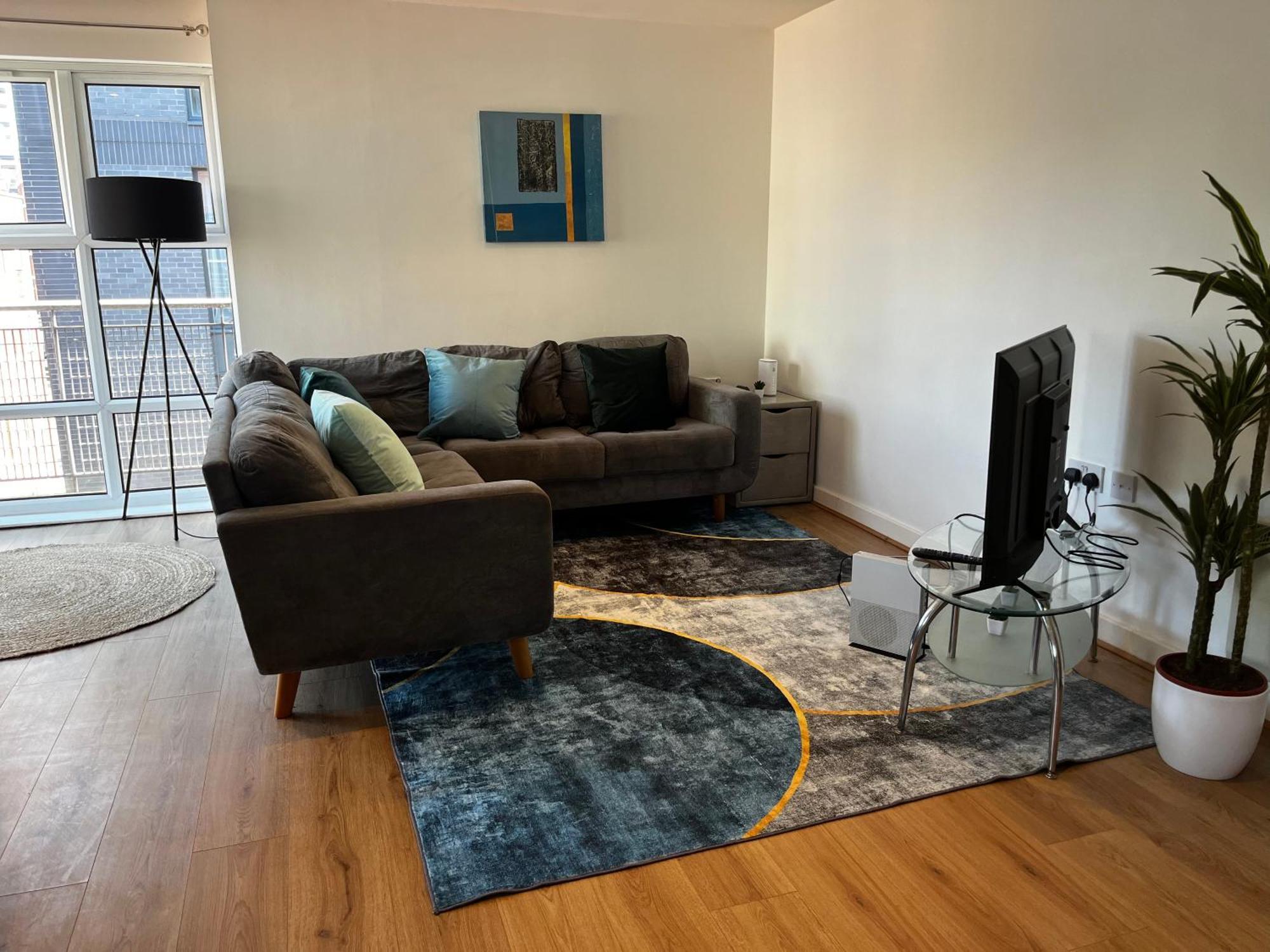 Apartment Stylish Centre With Large Balcony *