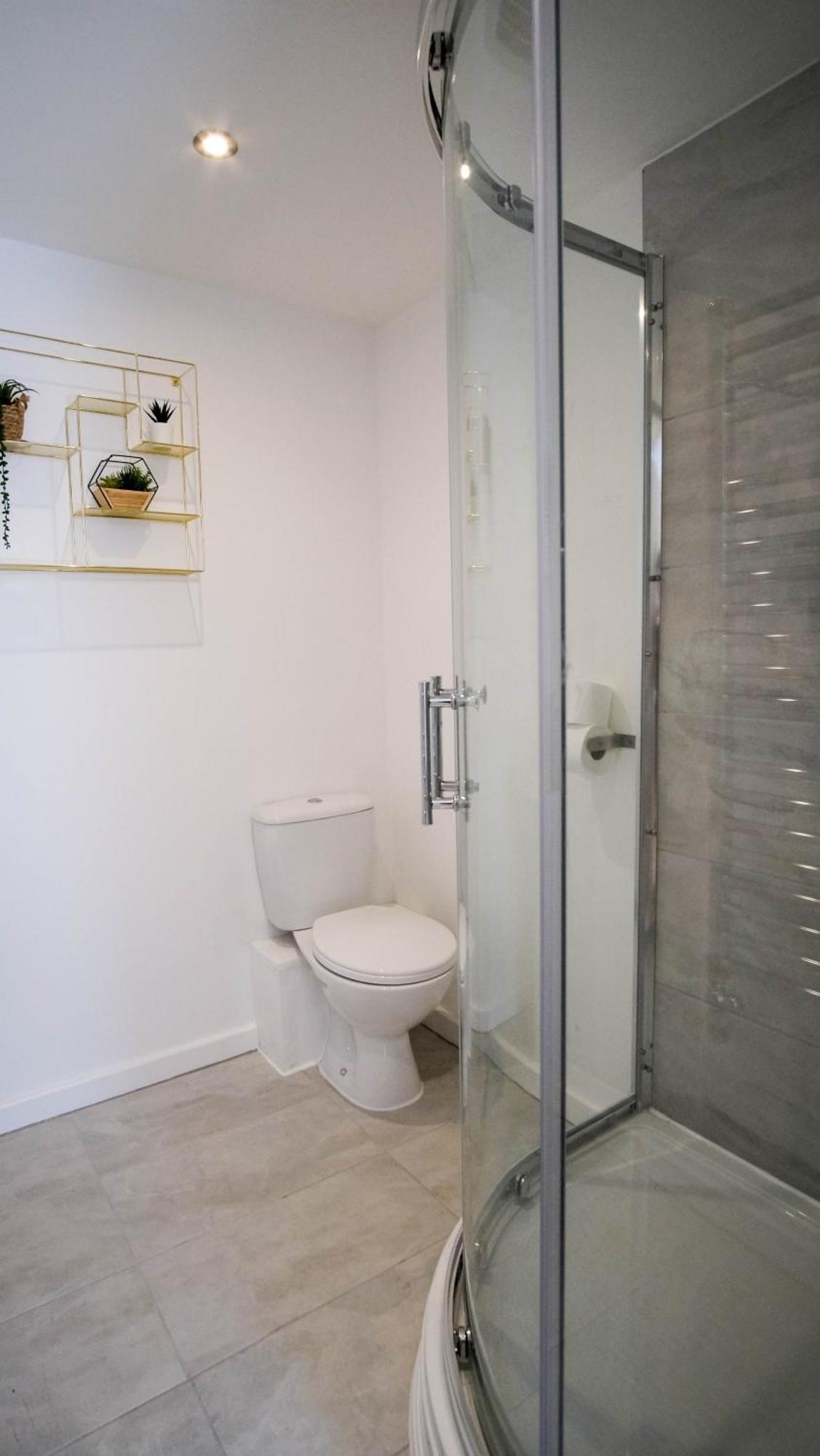 Modern & Spacious Centre For Long Appartement