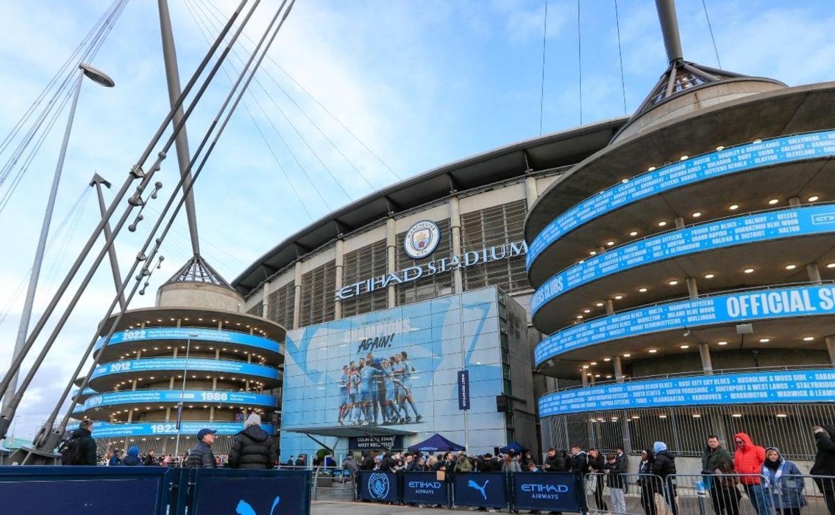 Bluesea Near Etihad Manchester