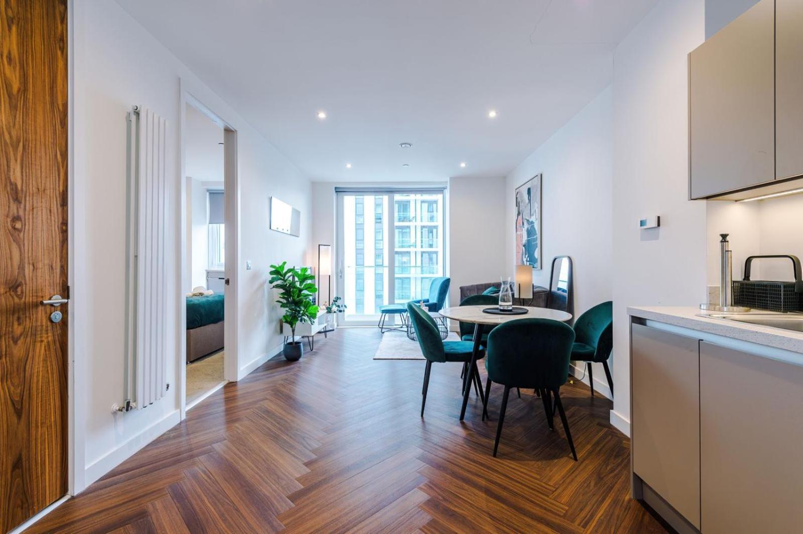 Media - Skyline View Apartment *