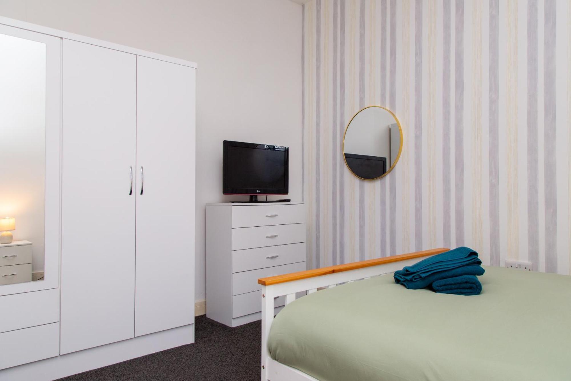 2bd Cozy Retreat With Parking Apartment *