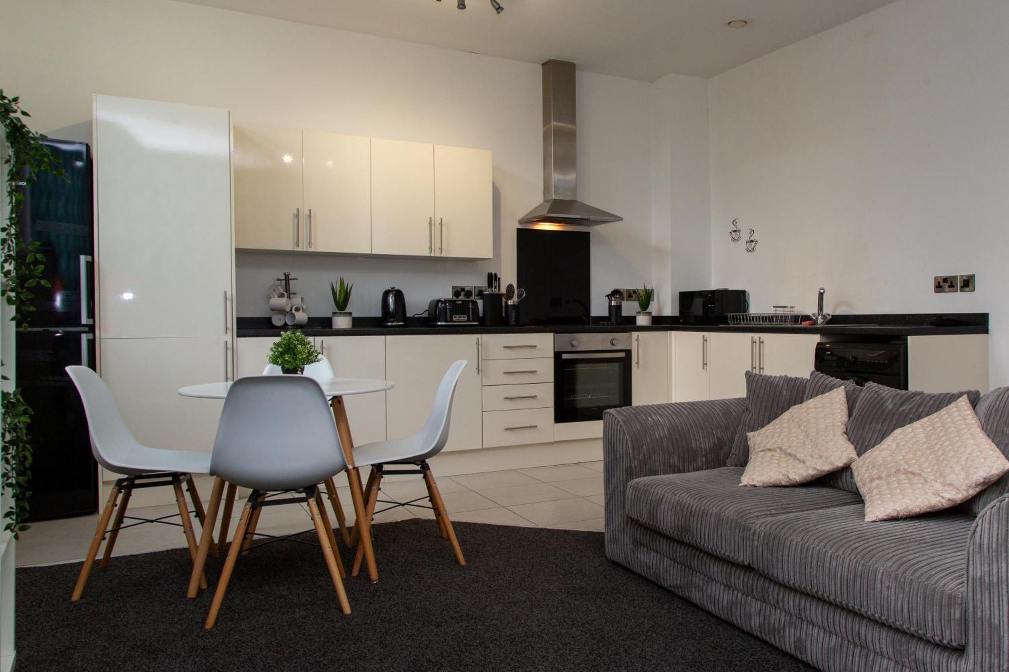 2bd Cozy Retreat With Parking Apartment *