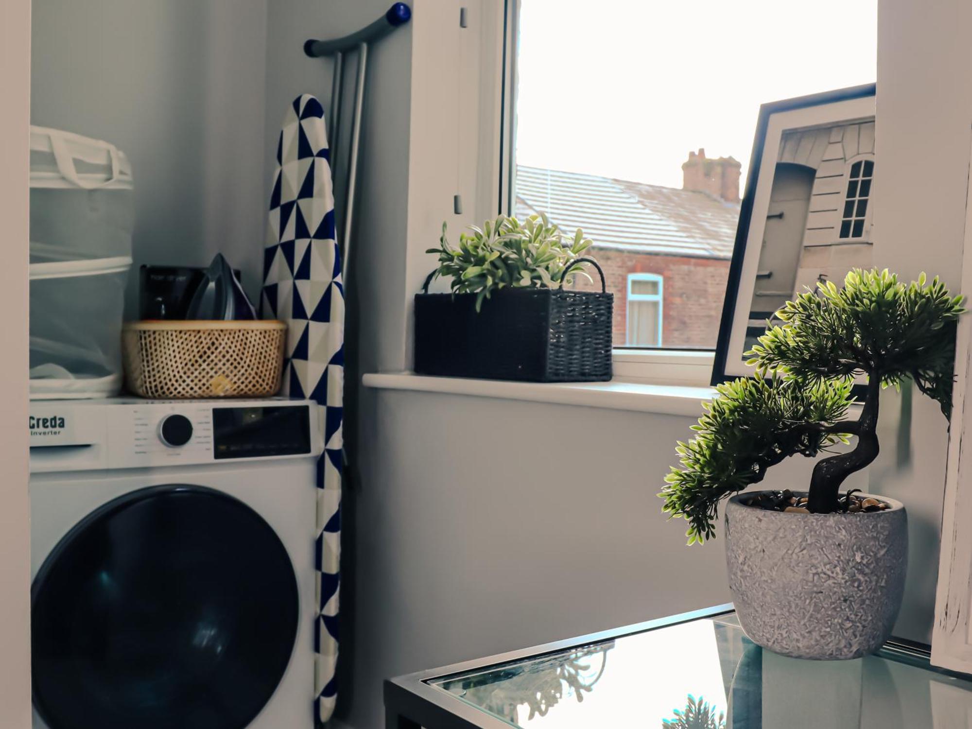 Spacious Stylish With Free Parking 10 Mins To Centre & Ao Arena Ideal For Groups & Long Manchester
