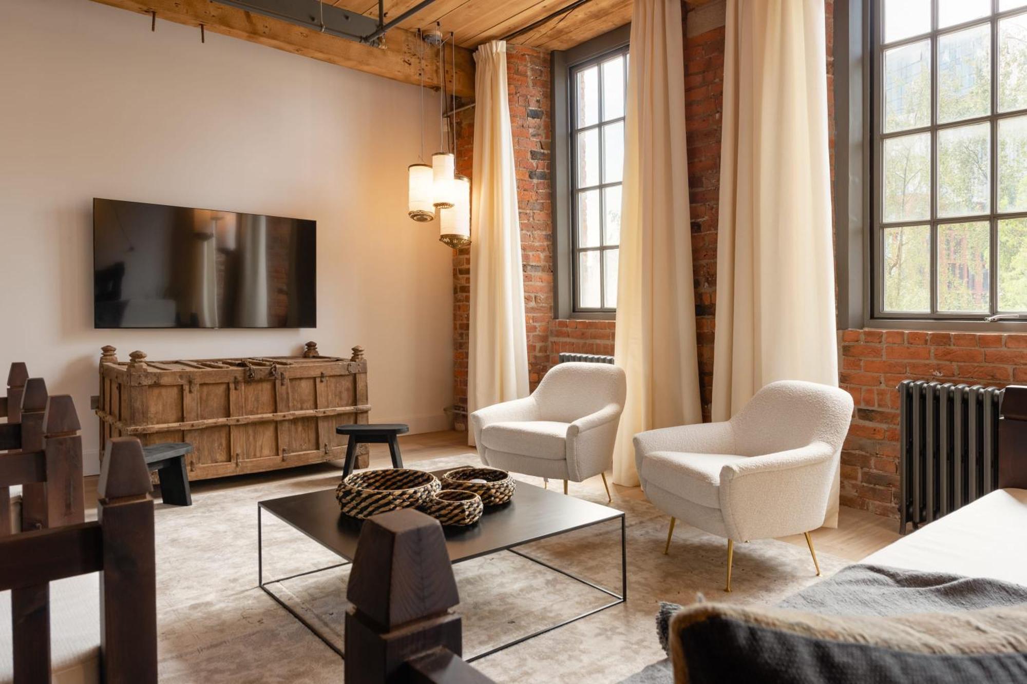Africana By The Heim Residences * Manchester