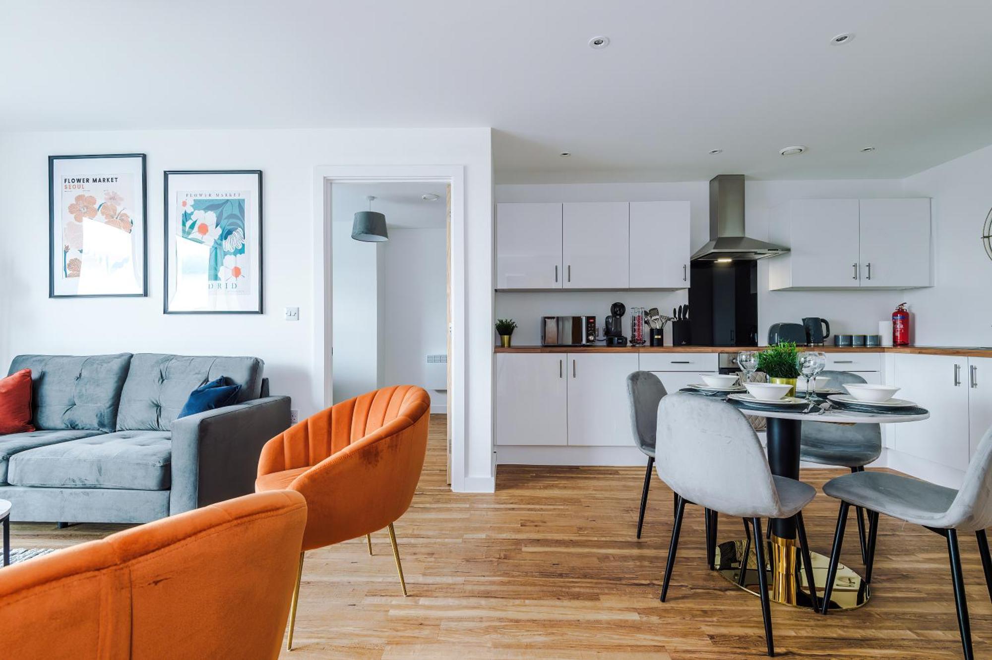 Parking - Lastmindeals - 2bed Appartement Manchester