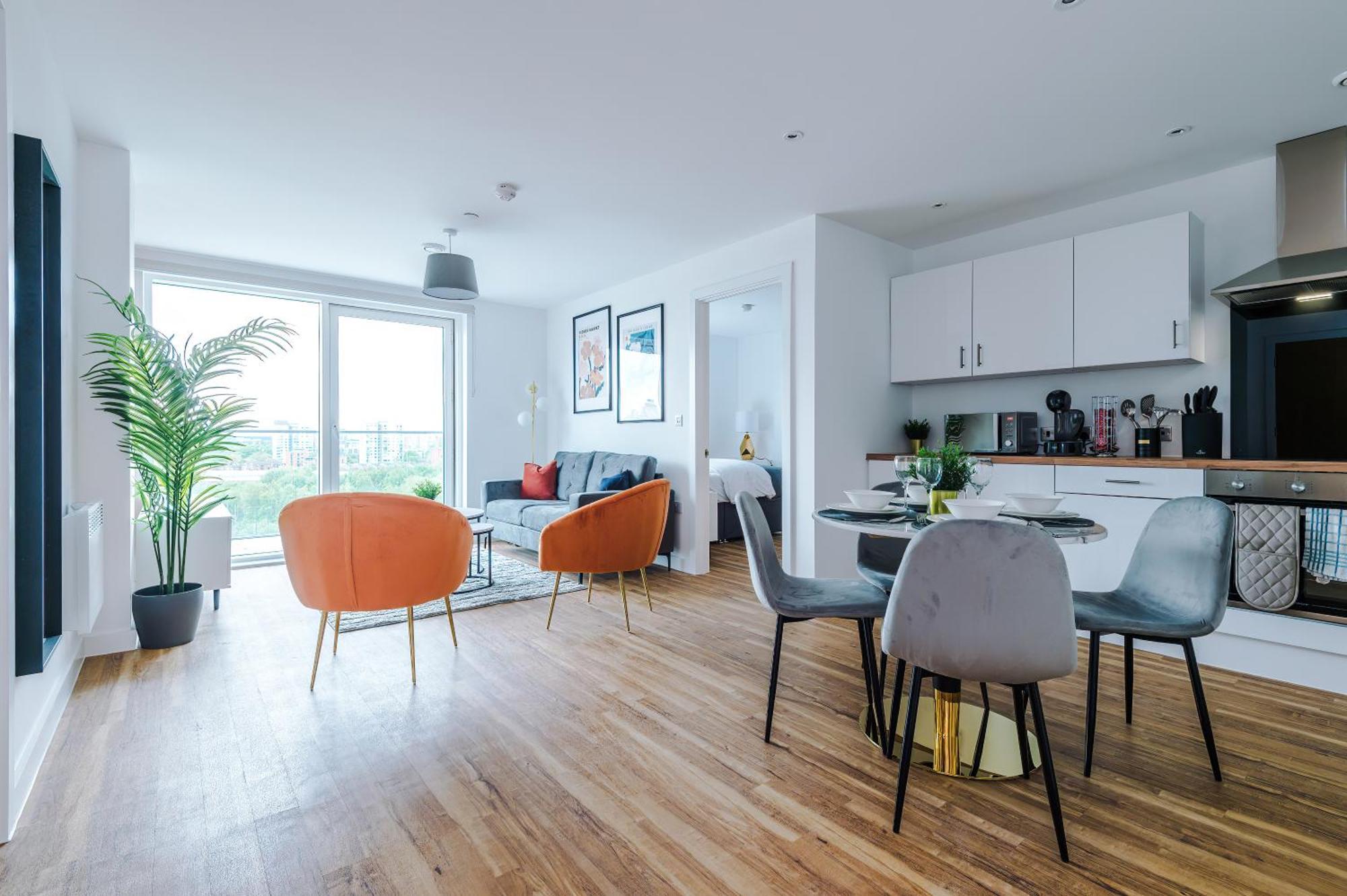Parking - Lastmindeals - 2bed Appartement Manchester