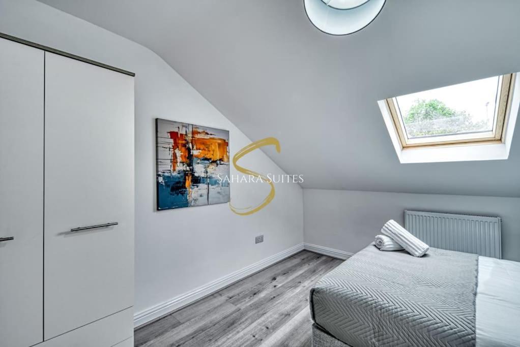 Holiday home Spacious 5Br - Manchester - Ao, Etihad & Trafford - Parking *