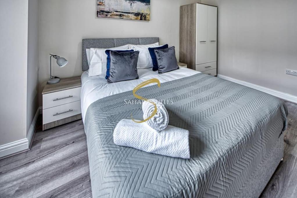 Holiday home Spacious 5Br - Manchester - Ao, Etihad & Trafford - Parking *