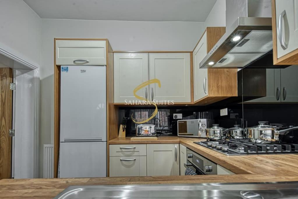 Spacious 5Br - Manchester - Ao, Etihad & Trafford - Parking