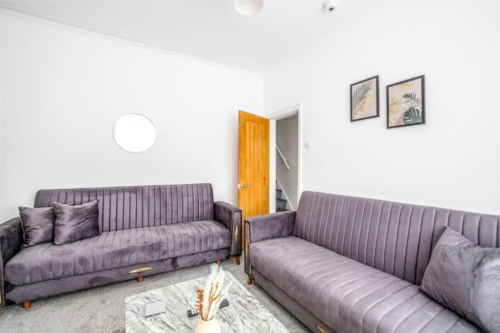 Big New House - 5bdr Near Vakantiehuis Manchester