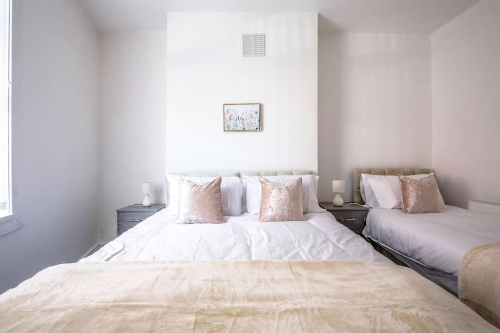 Big New House - 5bdr Near Vakantiehuis *