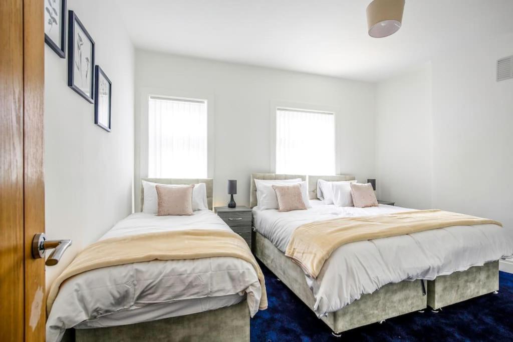 Big New House - 5bdr Near Vakantiehuis Manchester