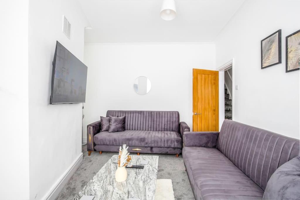 Vakantiehuis Big New House - 5bdr Near
