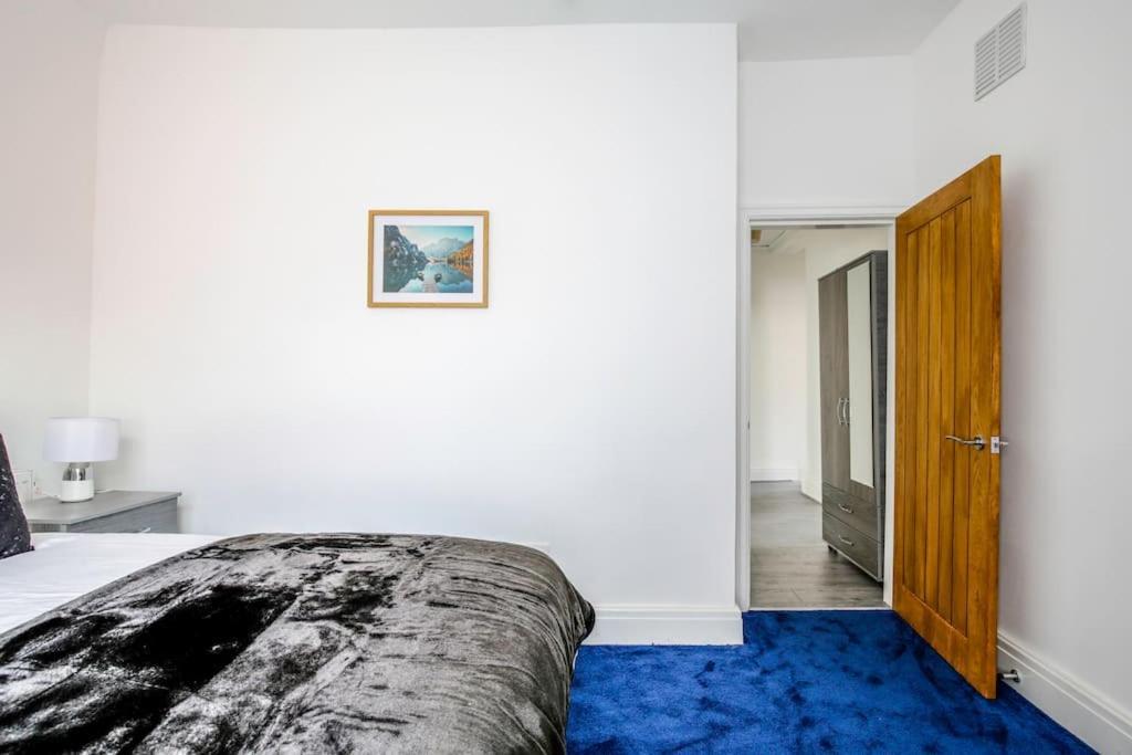 Vakantiehuis Big New House - 5bdr Near Manchester