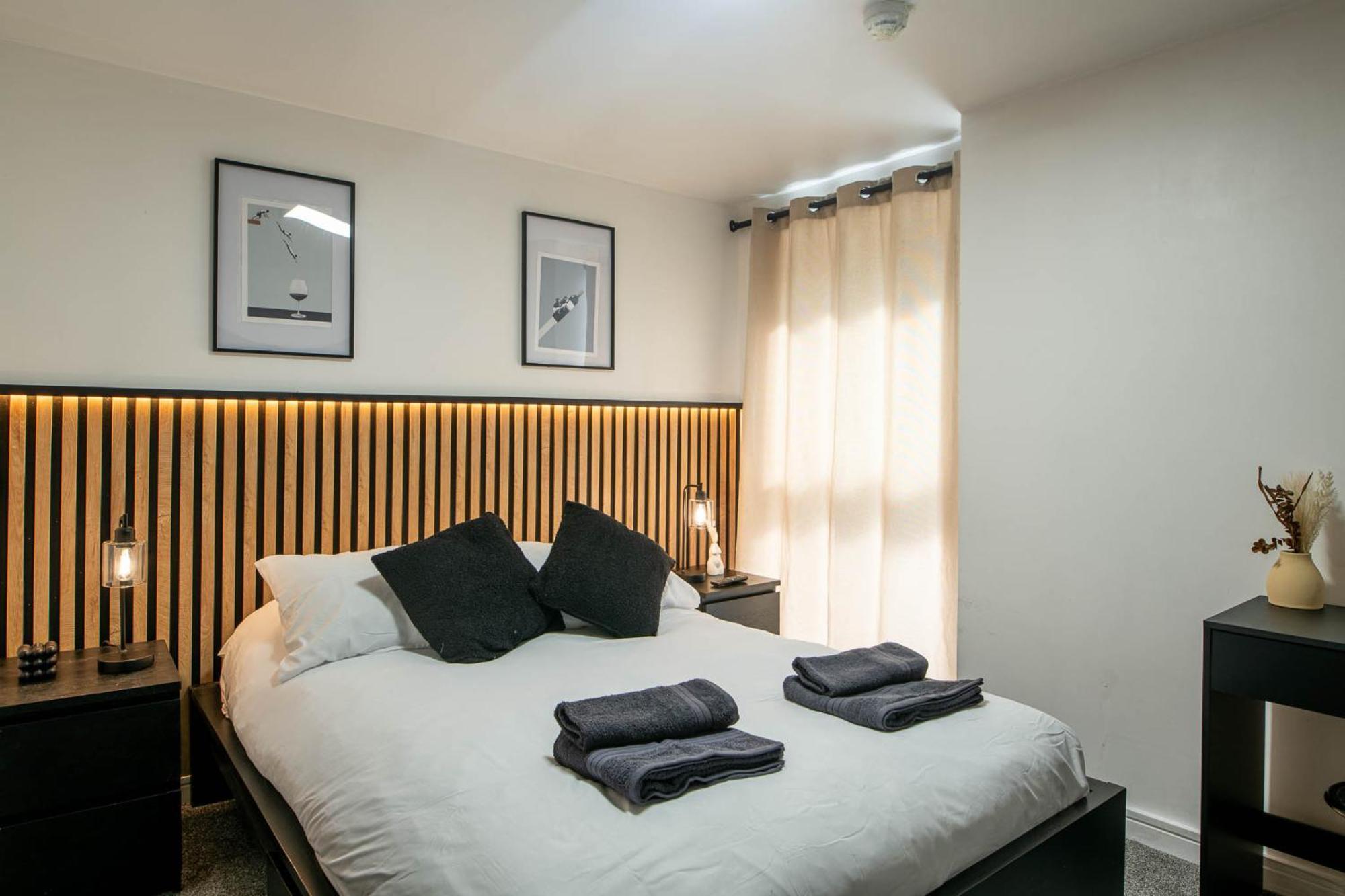 Urban Luxury: Spinningfields 2 Bed Apartment Manchester