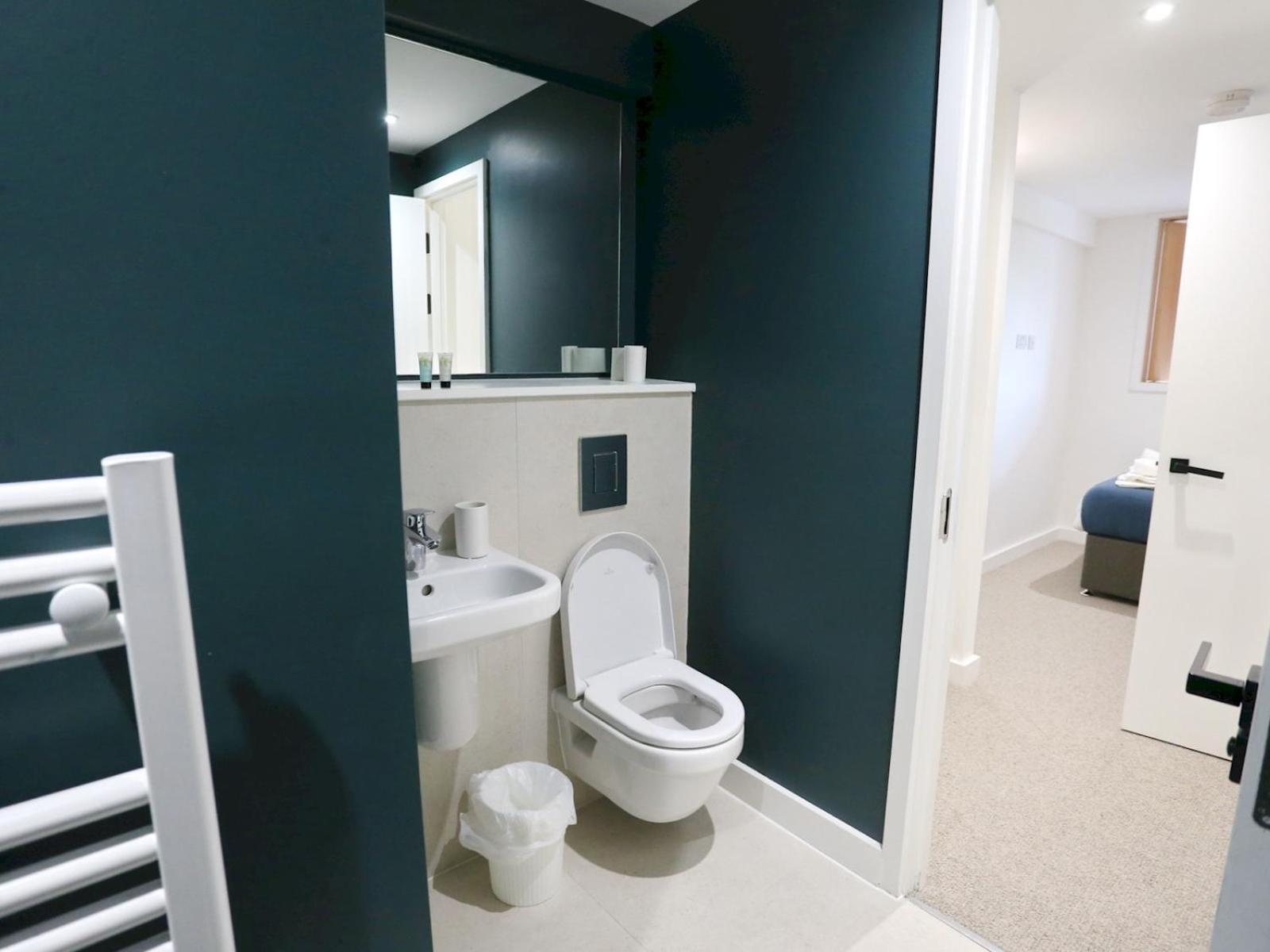 Trafford Duplex With Free Parking Pass The Keys Appartement Manchester