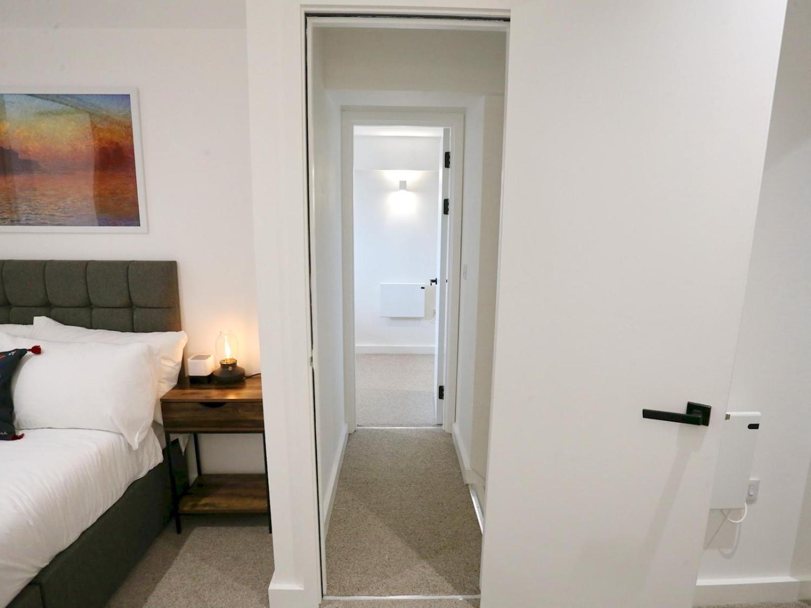 Trafford Duplex With Free Parking Pass The Keys Appartement Manchester
