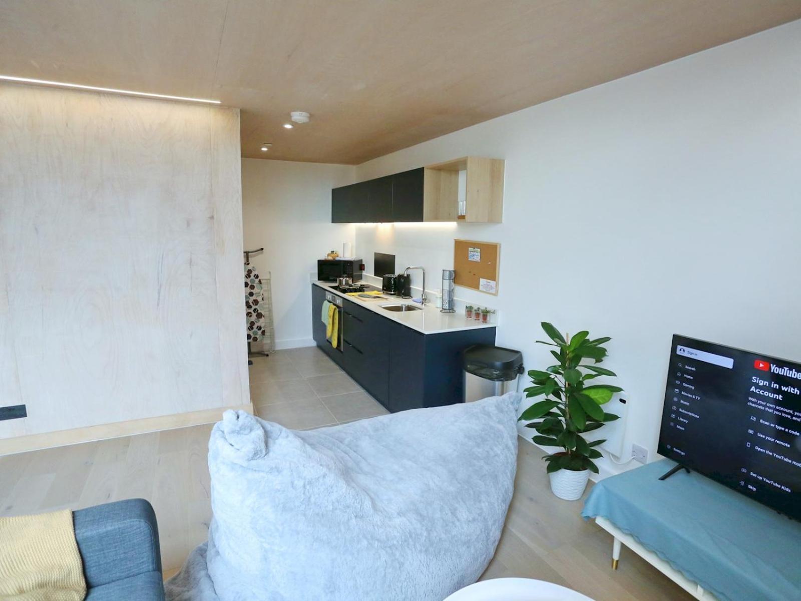 Appartement Trafford Duplex With Free Parking Pass The Keys Manchester