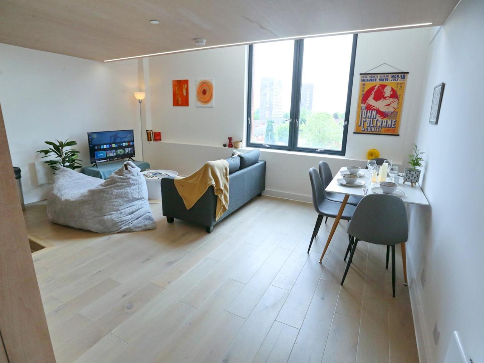 Appartement Trafford Duplex With Free Parking Pass The Keys