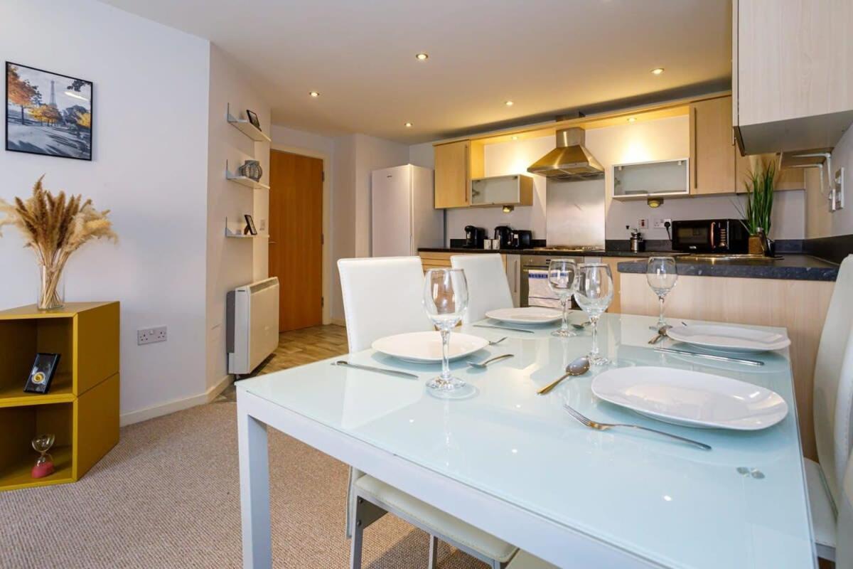 Lovely 2 Bed 2 Bathroom Appartement