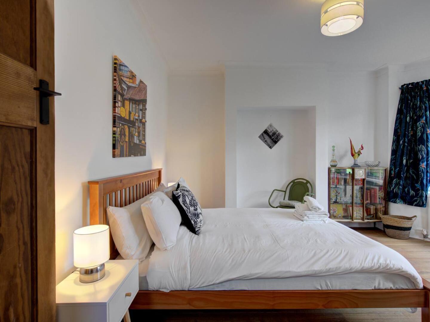 Holiday home Pass The Keys Stunning Stylish Family Manchester