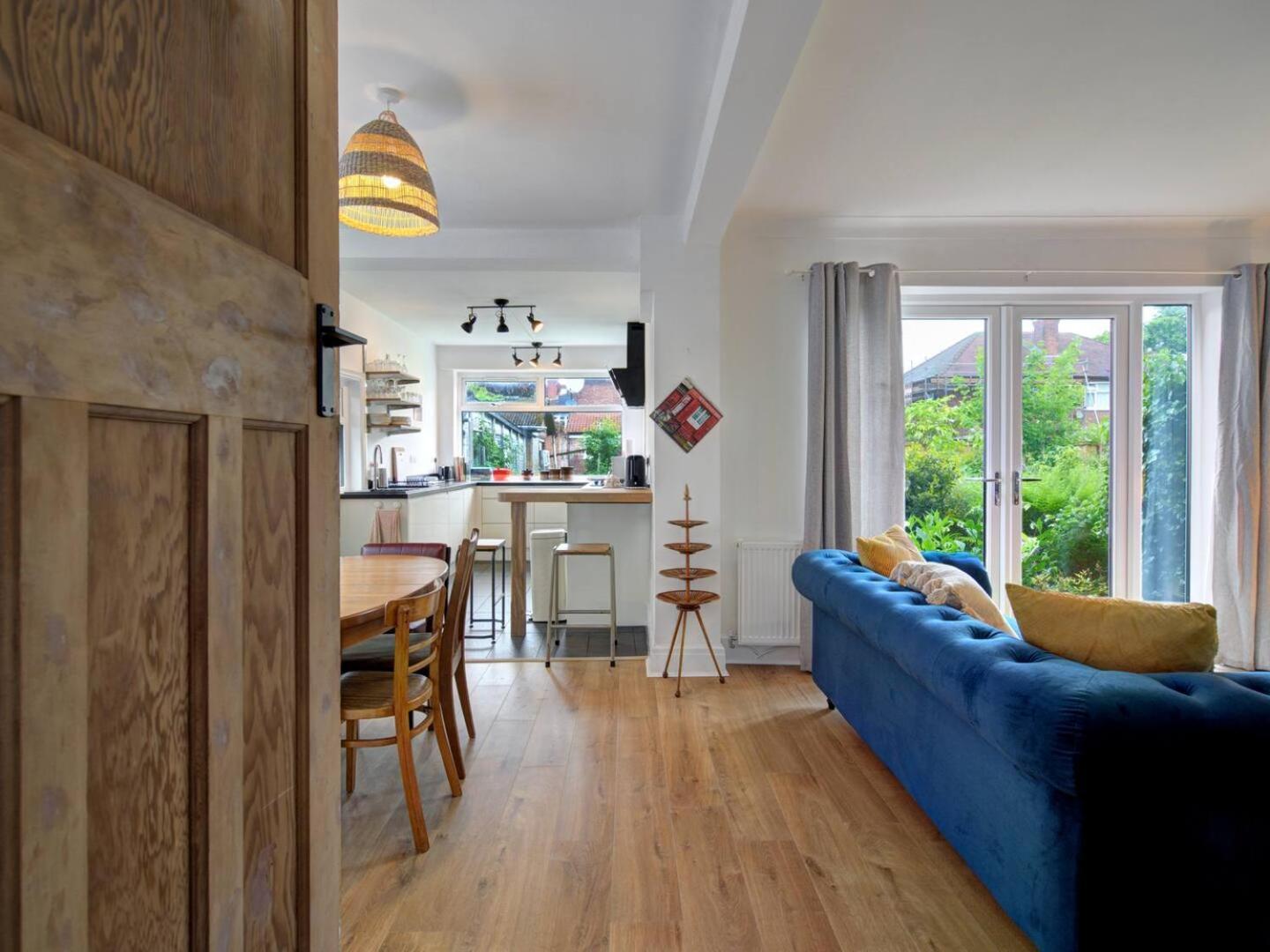 Pass The Keys Stunning Stylish Family Holiday home
