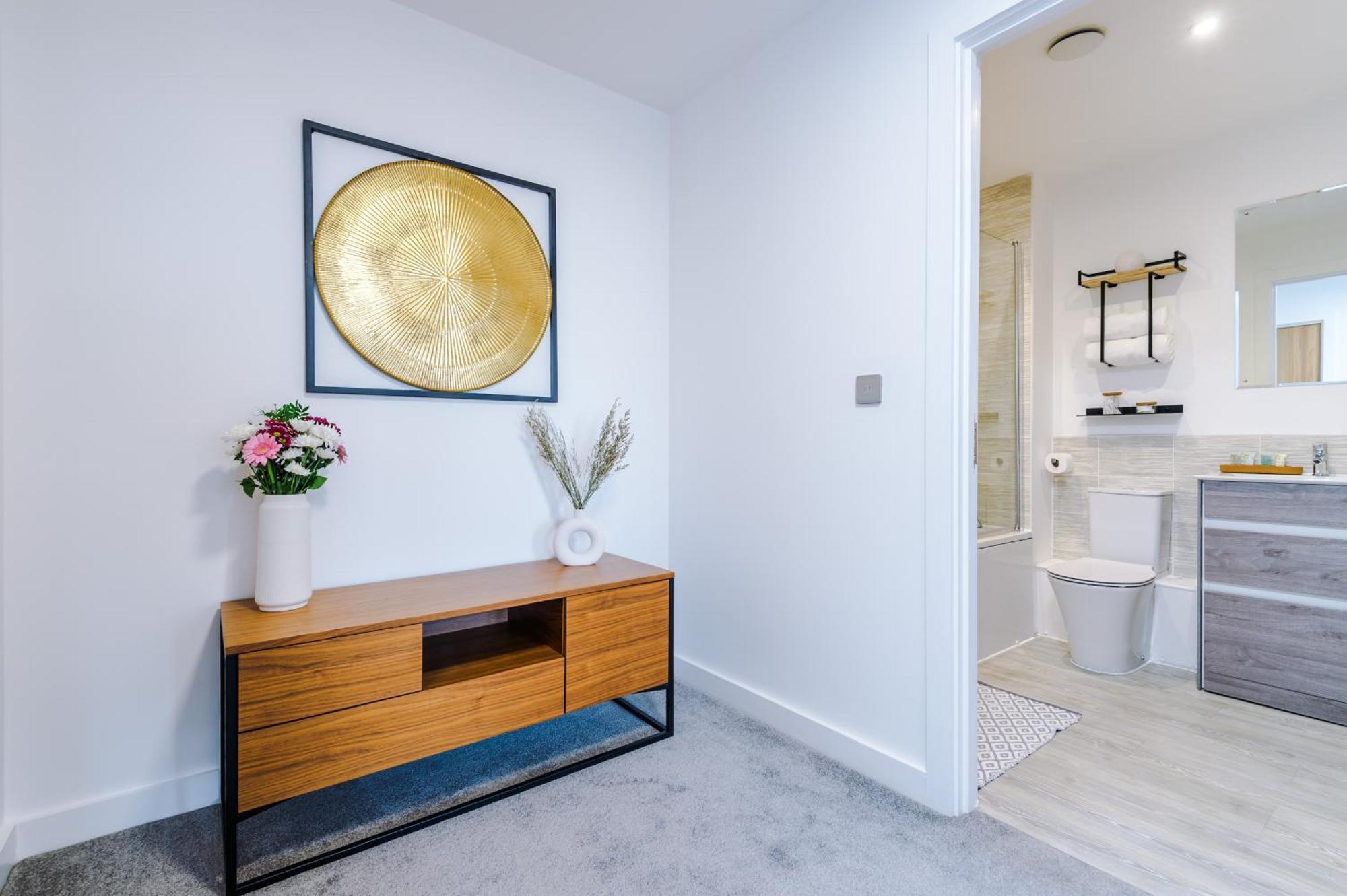 2bed Duplex Near Mediacity & Centre, Easter Deals Now On * Manchester