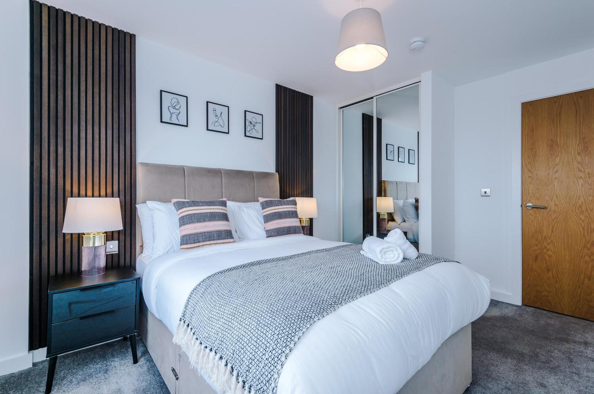 2bed Duplex Near Mediacity & Centre, Easter Deals Now On * Manchester