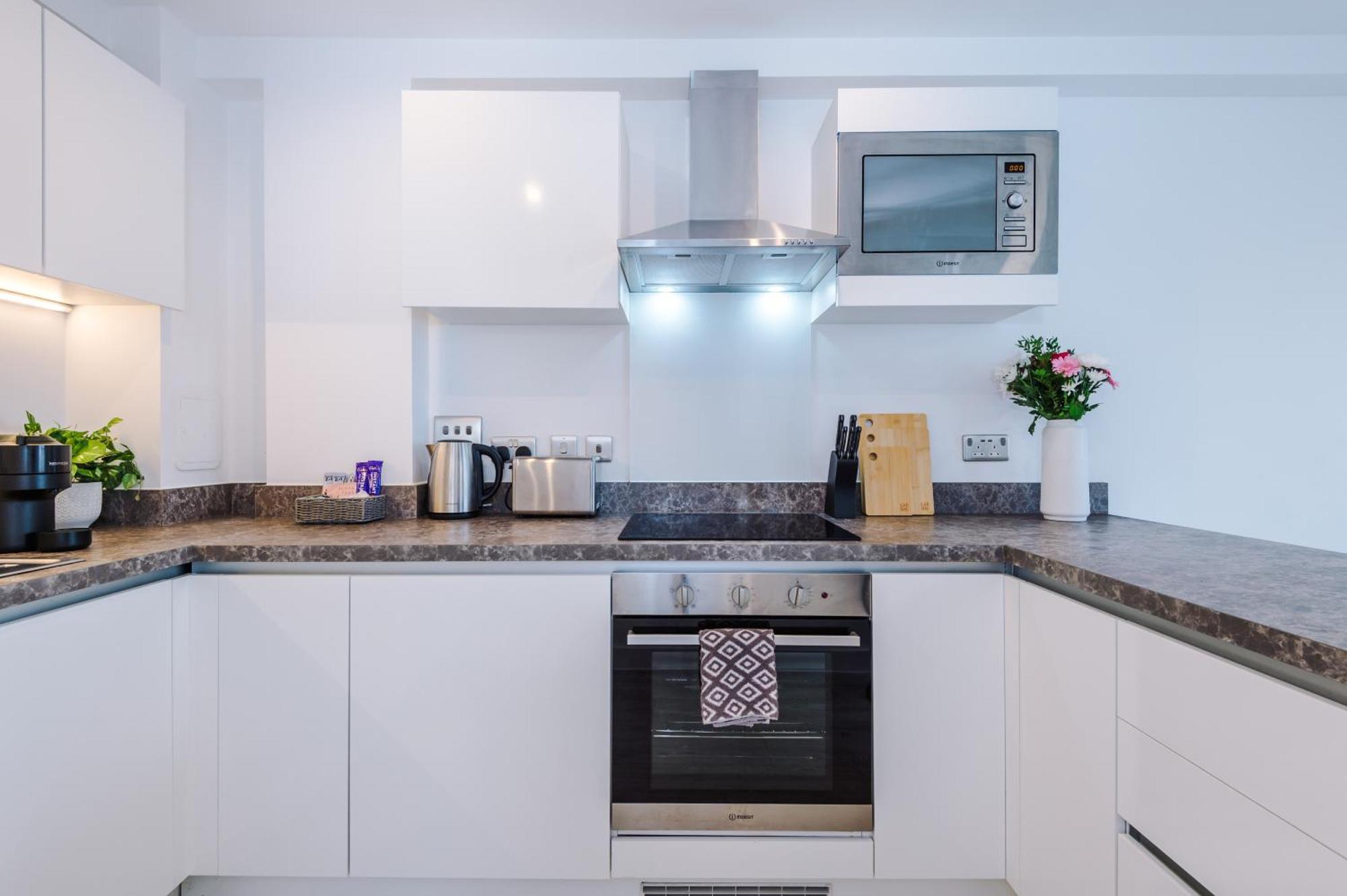 2bed Duplex Near Mediacity & Centre, Easter Deals Now On * Manchester