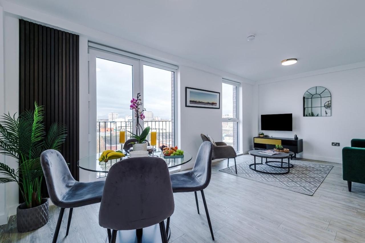 2bed Duplex Near Mediacity & Centre, Easter Deals Now On Manchester