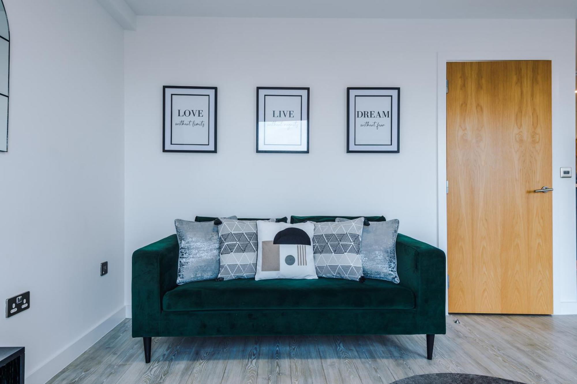 2bed Duplex Near Mediacity & Centre, Easter Deals Now On