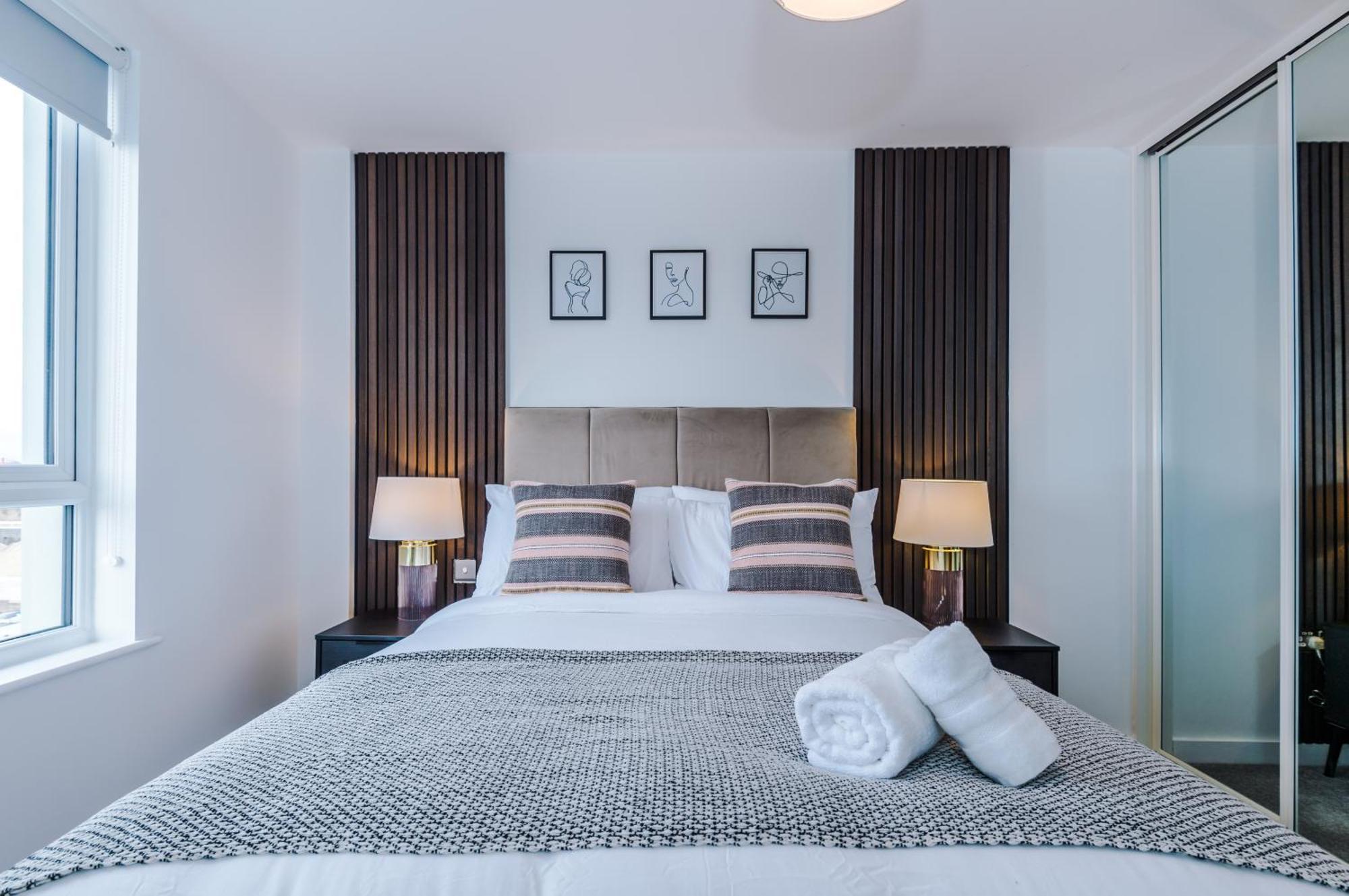2bed Duplex Near Mediacity & Centre, Easter Deals Now On Apartment Manchester
