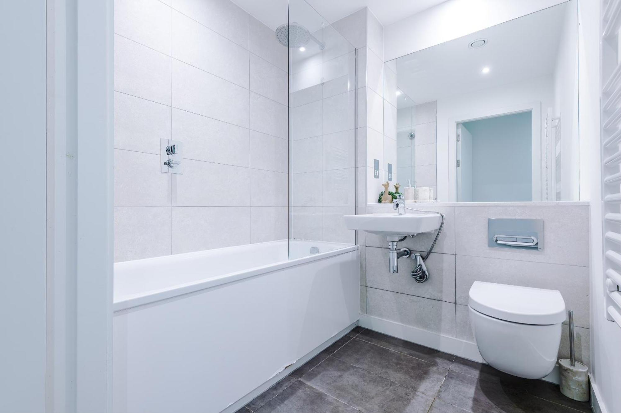 Stunning In Centre Apartment *