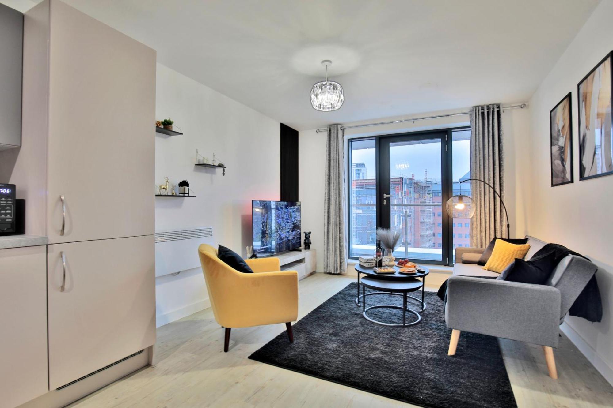 Modern 2 Bed, 2 Bath Apt With Ensuite By Avalora Short Lets & Serviced Accommodation Salford With Balcony, Near Tram Stop Salford Quays Apartment Manchester