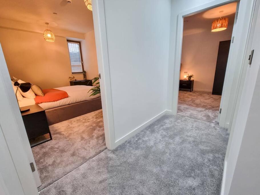 Stunning 4-bedroom Townhouse With Free Parking Holiday home Manchester