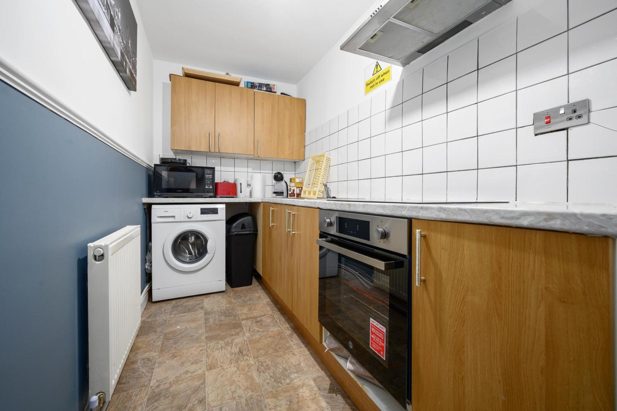 Private Retreat For 3 Near Centre Apartment *